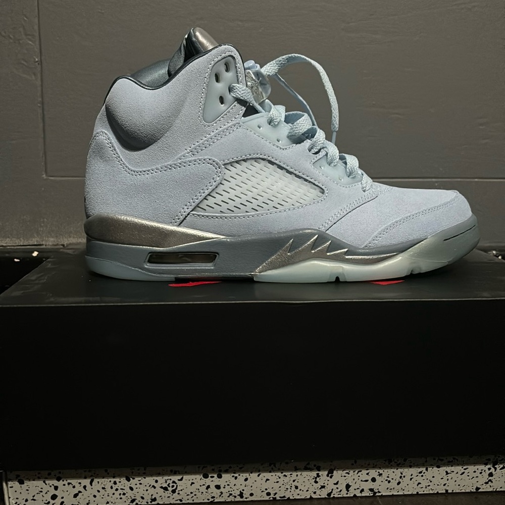 WMNS AIR JORDAN 5 RETRO